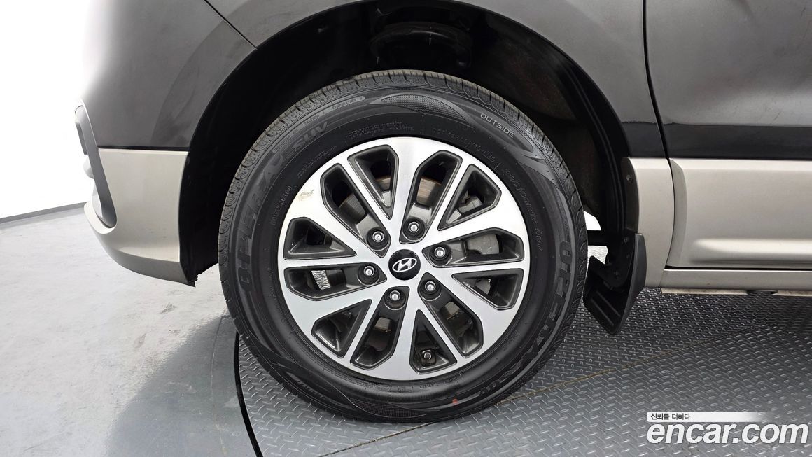 Hyundai Starex 2019