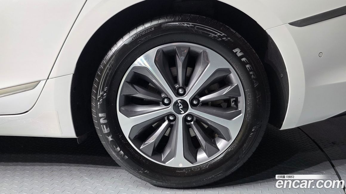 Kia K8 2023