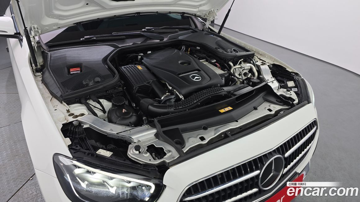 Mercedes-Benz E-Class 2021