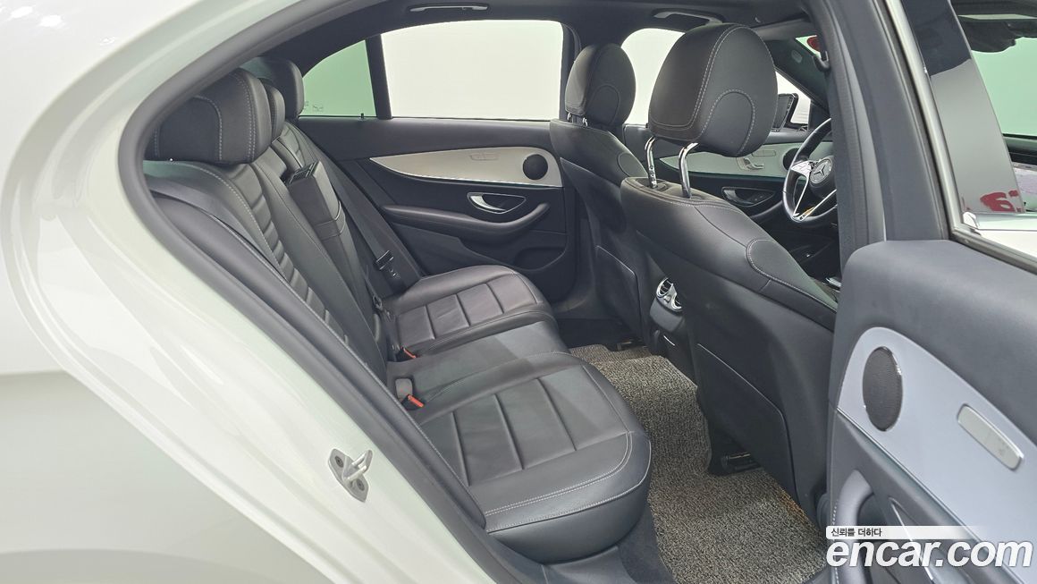 Mercedes-Benz E-Class 2021