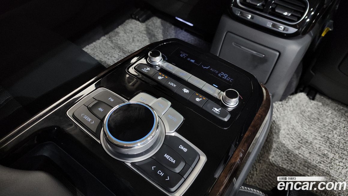 Genesis G90 2021