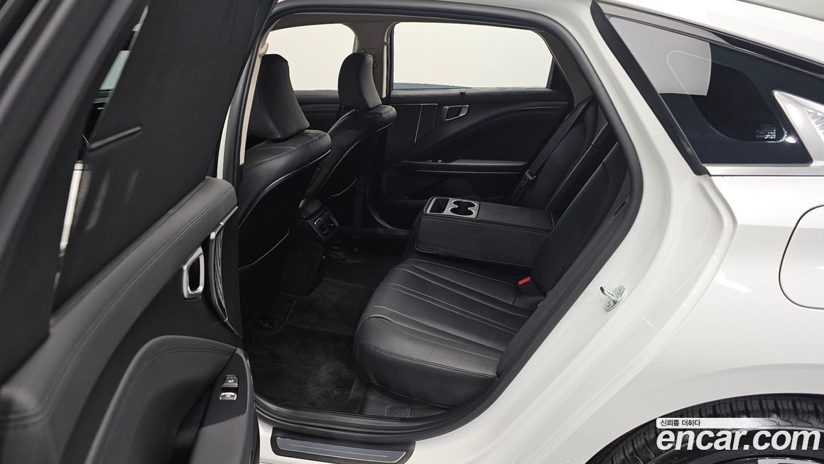Kia K8 2025