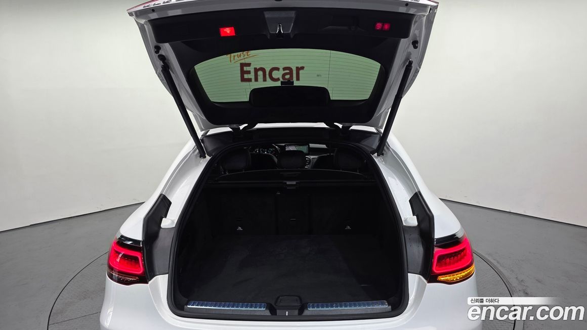 Mercedes-Benz GLC-Class 2020