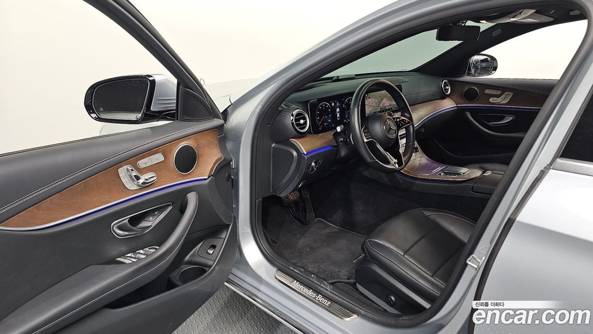 Mercedes-Benz E-Class 2021