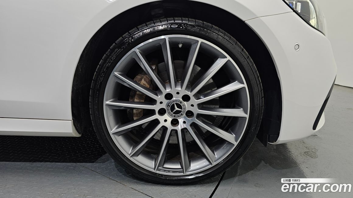 Mercedes-Benz E-Class 2021