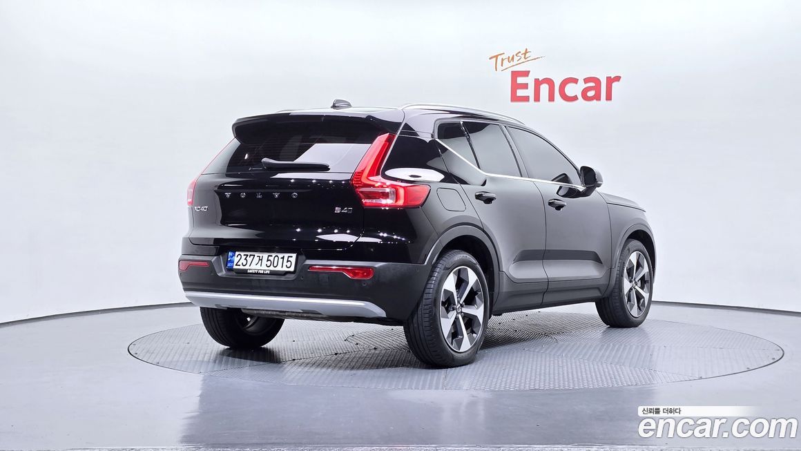 Volvo XC40 2023