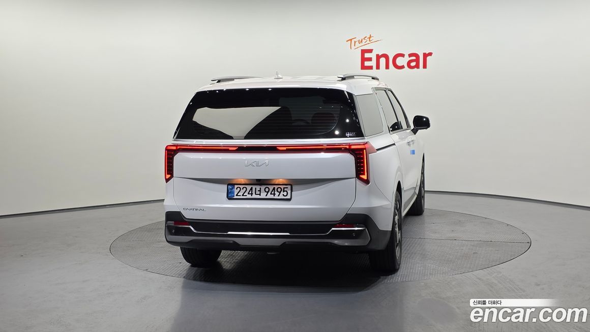 Kia Canival 2024