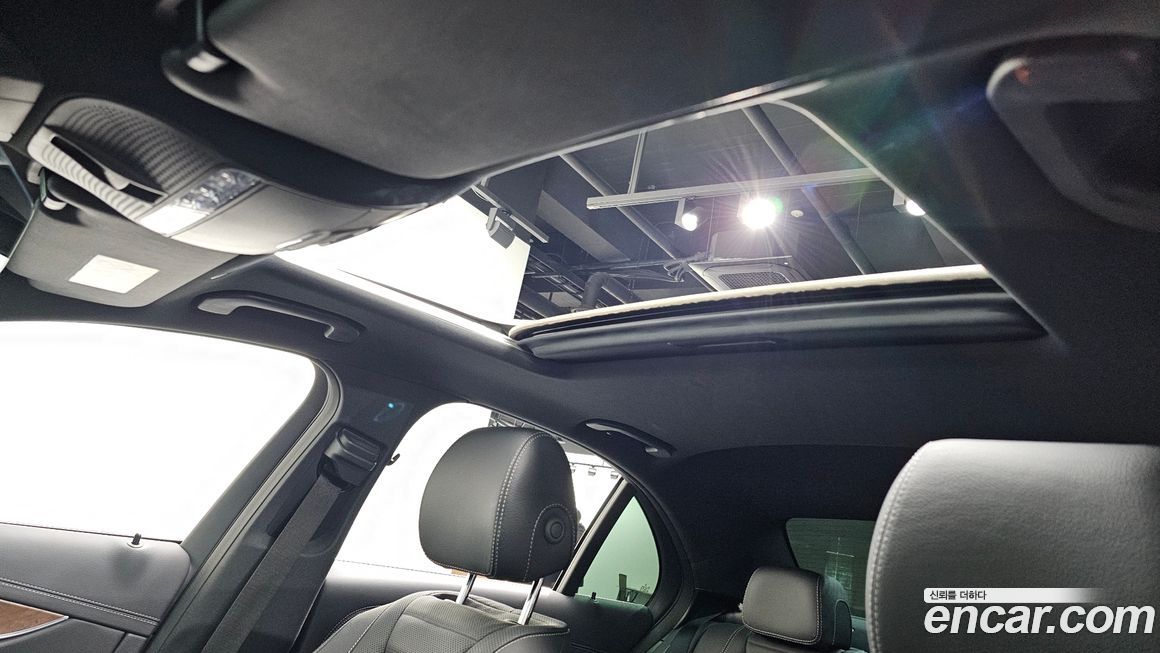 Mercedes-Benz E-Class 2021