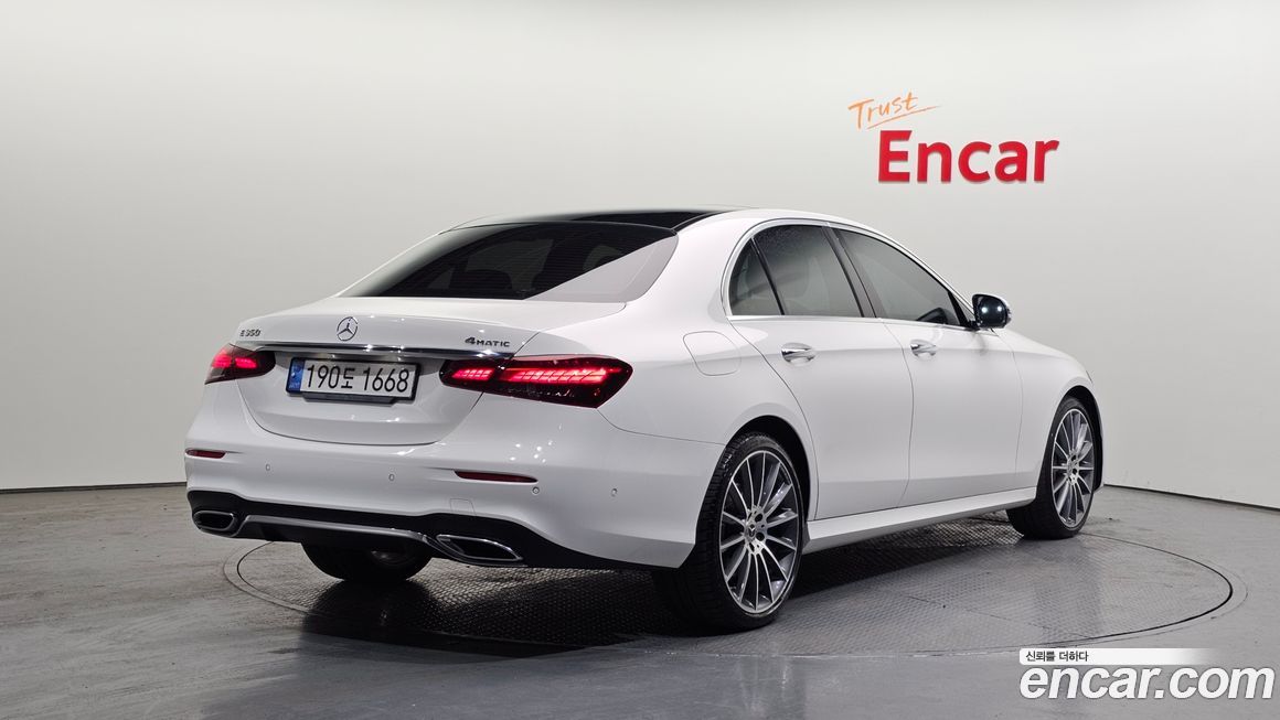 Mercedes-Benz E-Class 2021