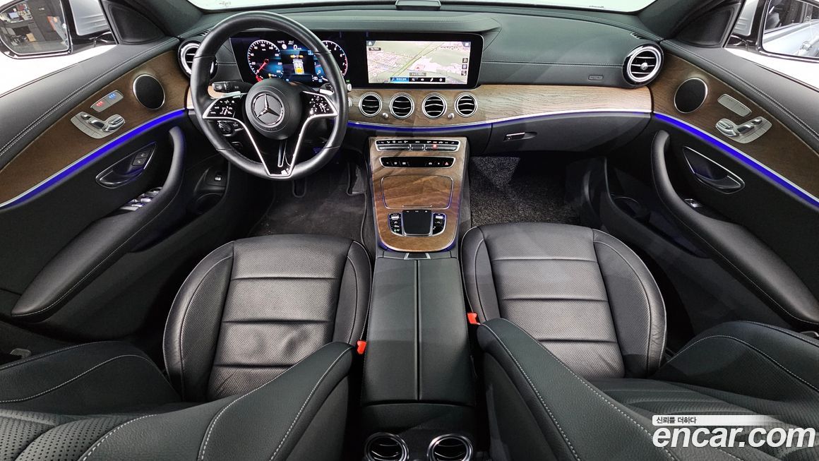 Mercedes-Benz E-Class 2021