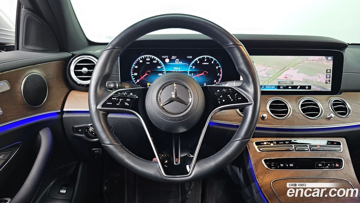 Mercedes-Benz E-Class 2021