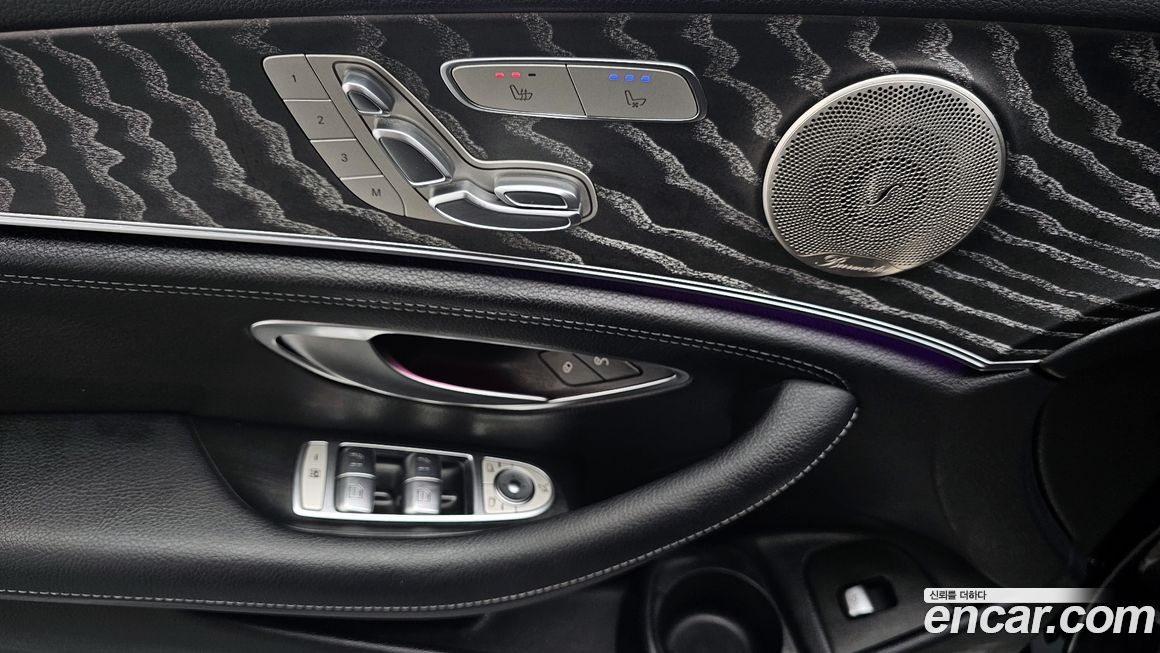 Mercedes-Benz E-Class 2022