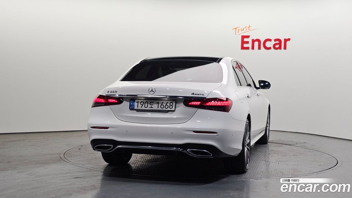 Mercedes-Benz E-Class 2021