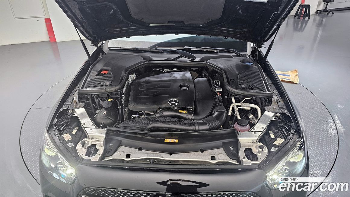 Mercedes-Benz E-Class 2022