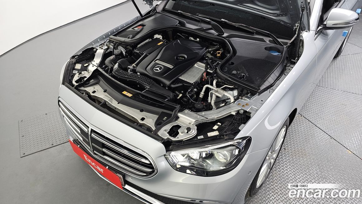 Mercedes-Benz E-Class 2021