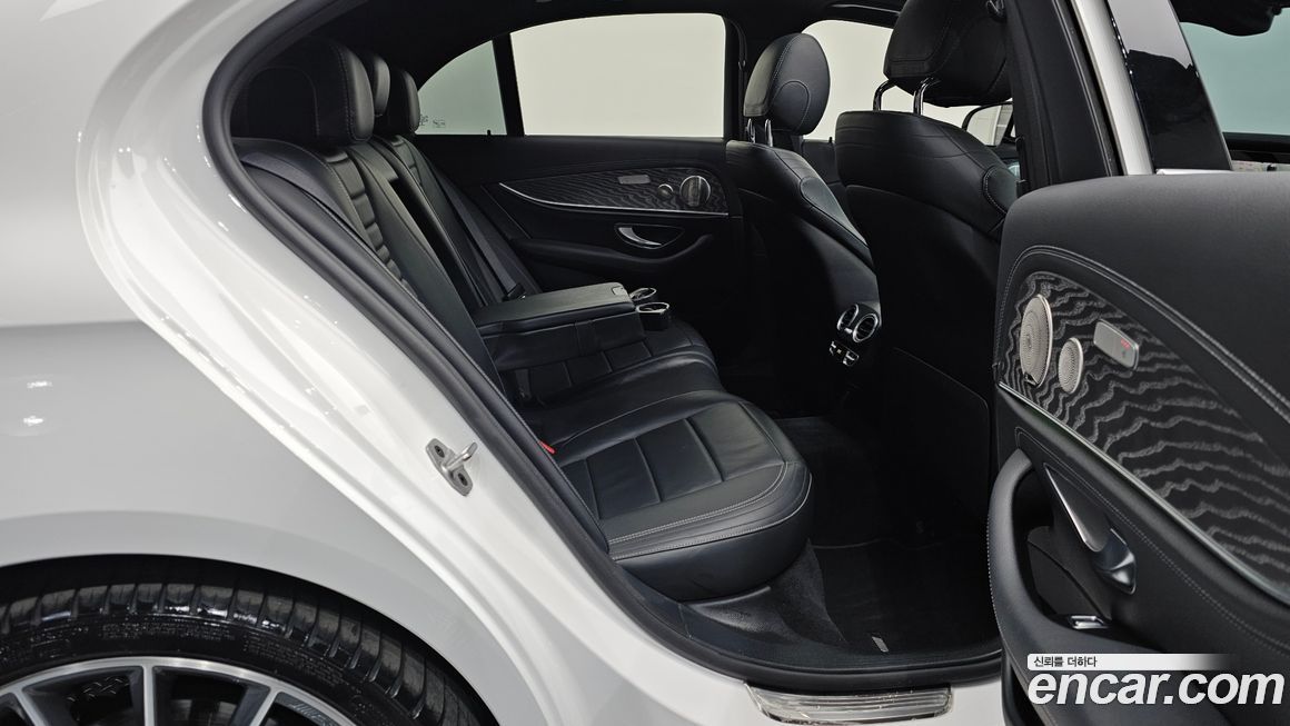 Mercedes-Benz E-Class 2021