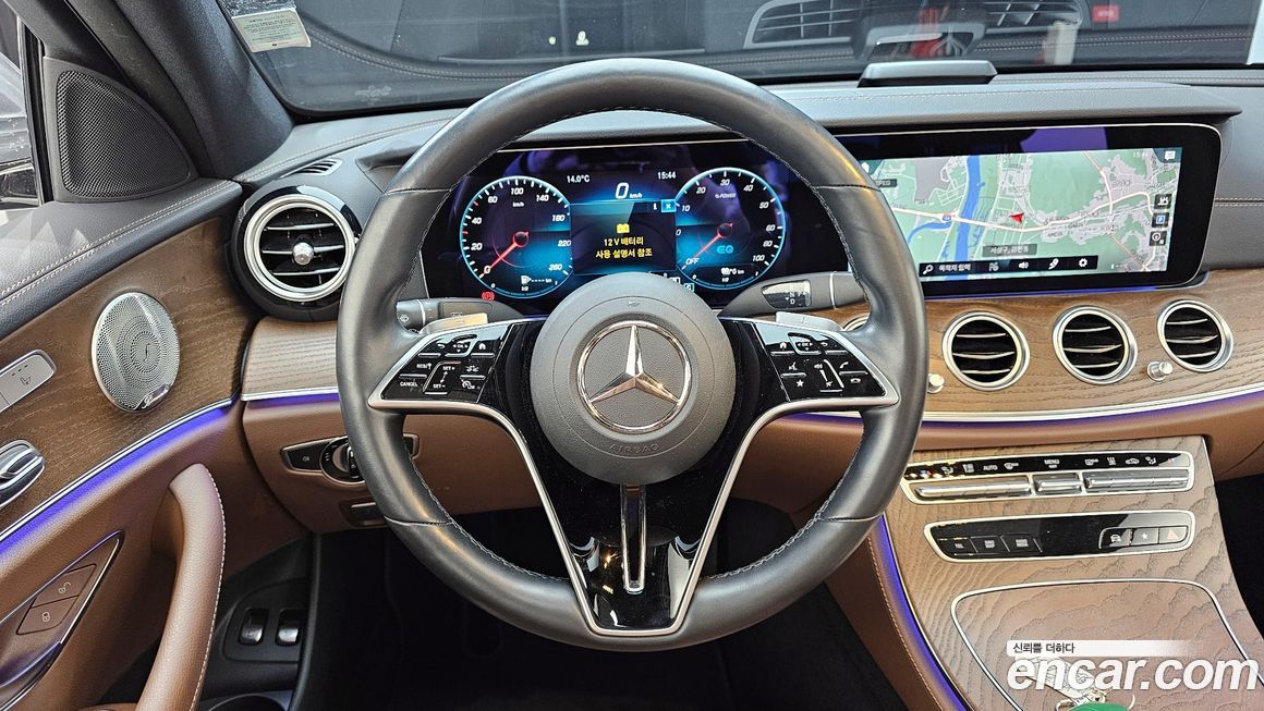 Mercedes-Benz E-Class 2021