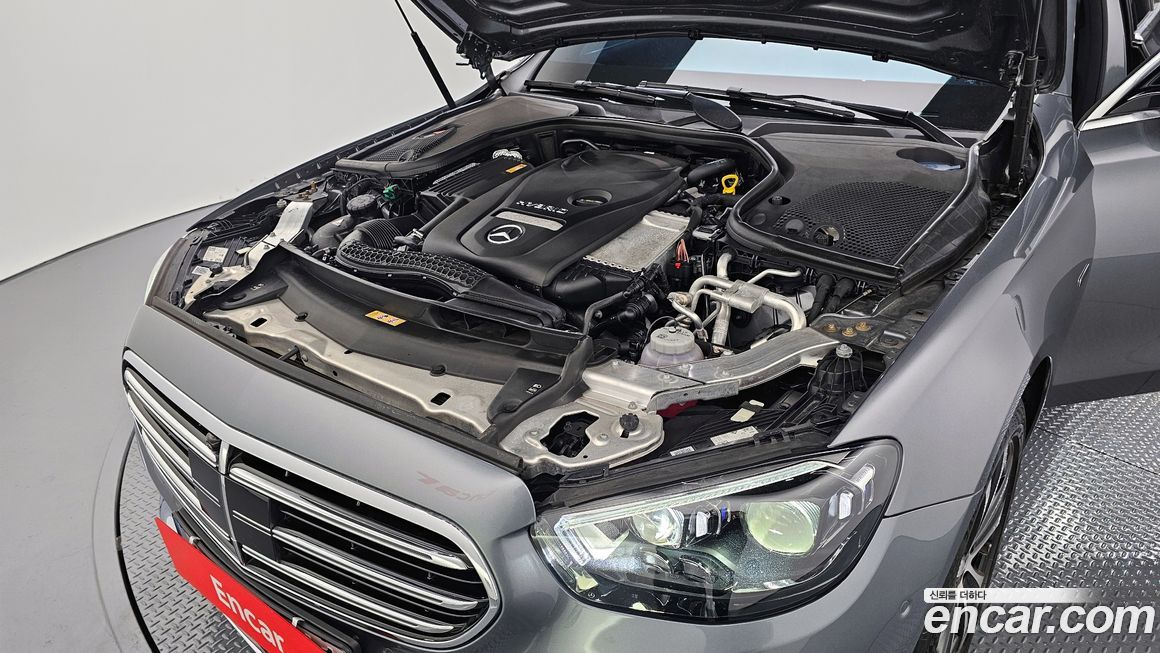 Mercedes-Benz E-Class 2021