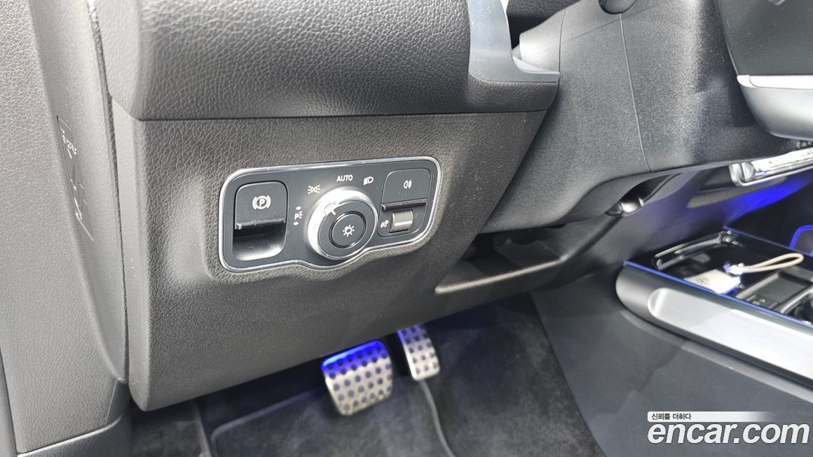 Mercedes-Benz GLB-Class 2022