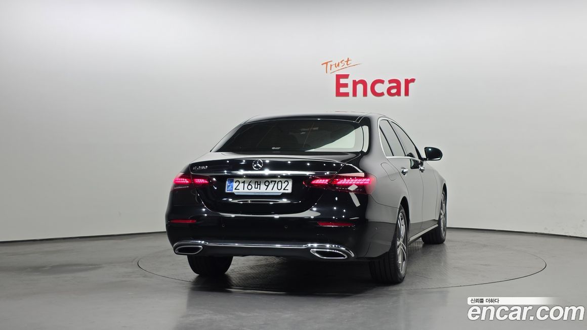 Mercedes-Benz E-Class 2023