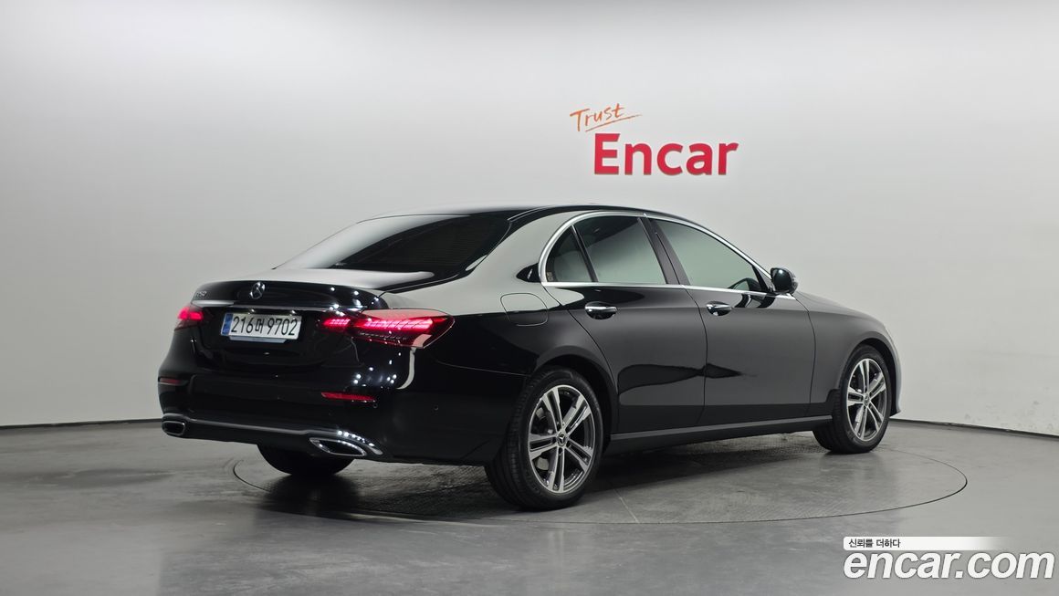 Mercedes-Benz E-Class 2023