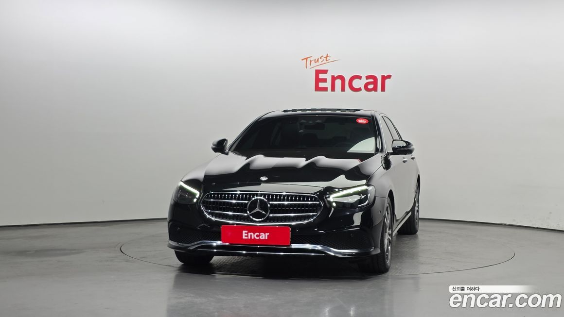 Mercedes-Benz E-Class 2023