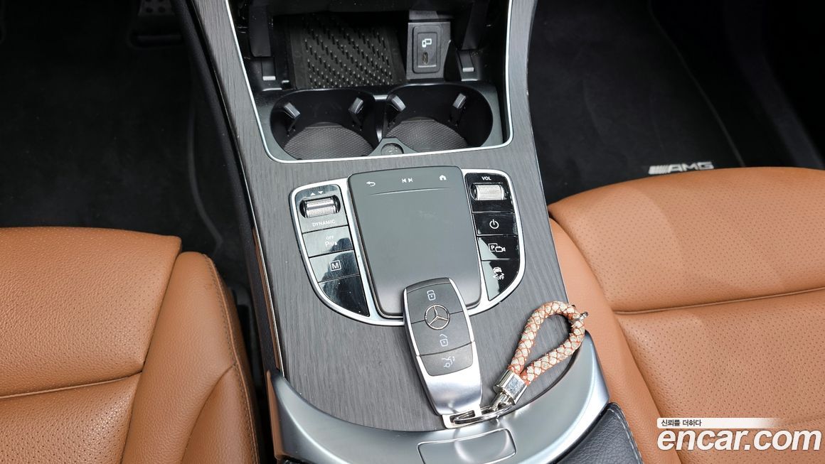 Mercedes-Benz GLC-Class 2021