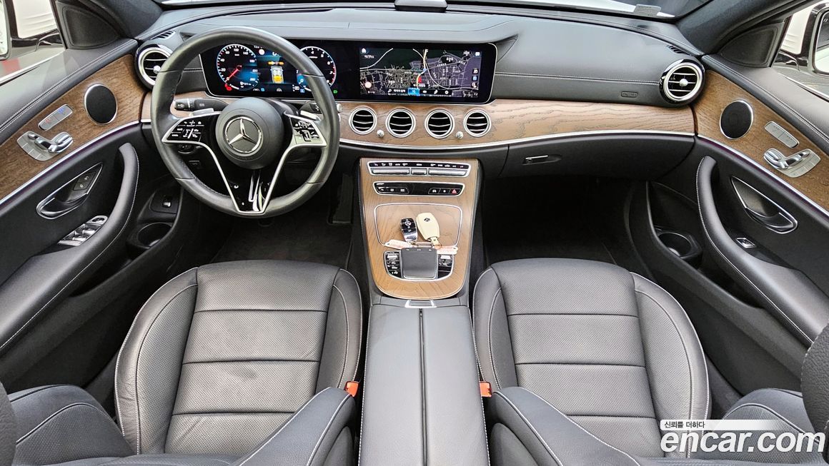 Mercedes-Benz E-Class 2023