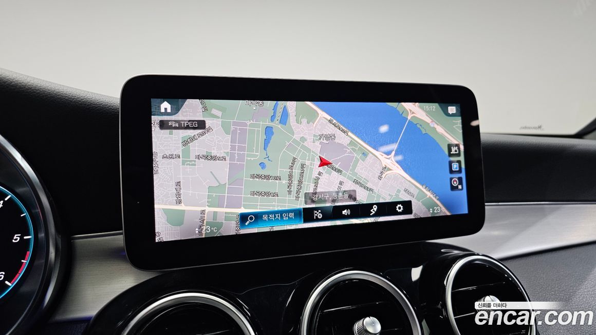 Mercedes-Benz GLC-Class 2021