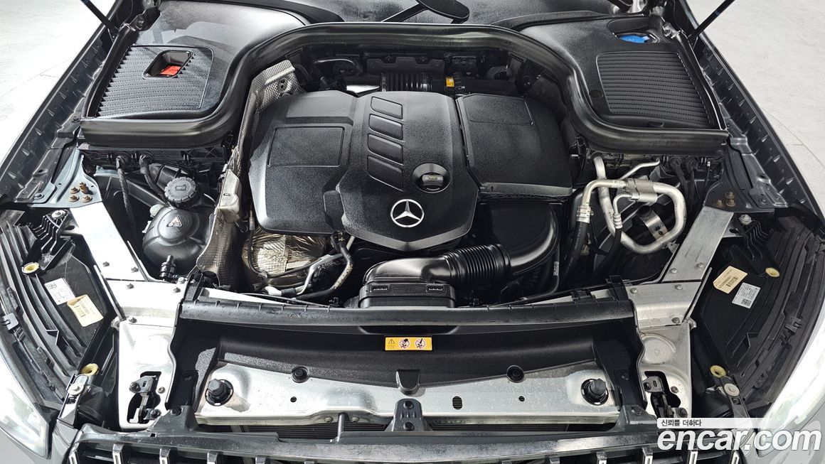 Mercedes-Benz GLC-Class 2021