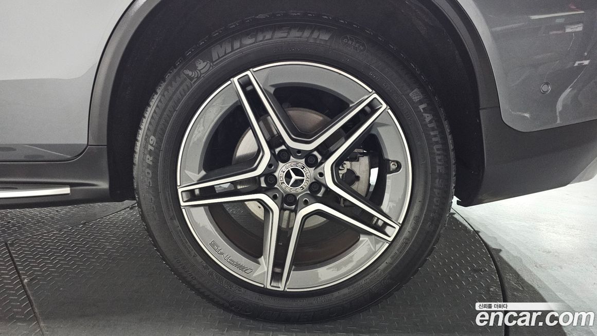 Mercedes-Benz GLC-Class 2021