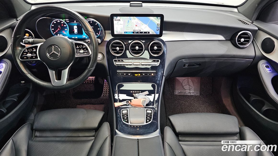 Mercedes-Benz GLC-Class 2021