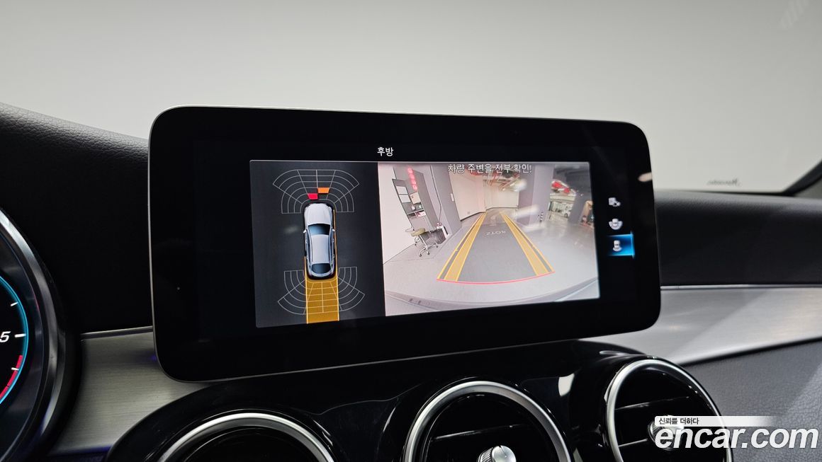 Mercedes-Benz GLC-Class 2021