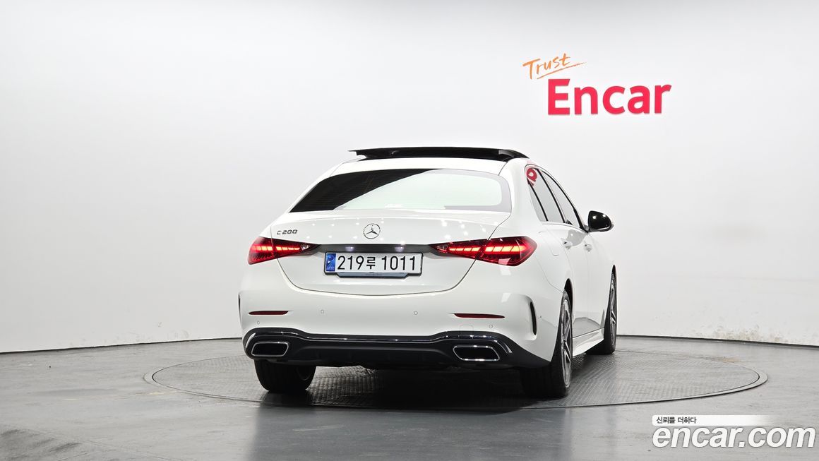 Mercedes-Benz C-Class 2024