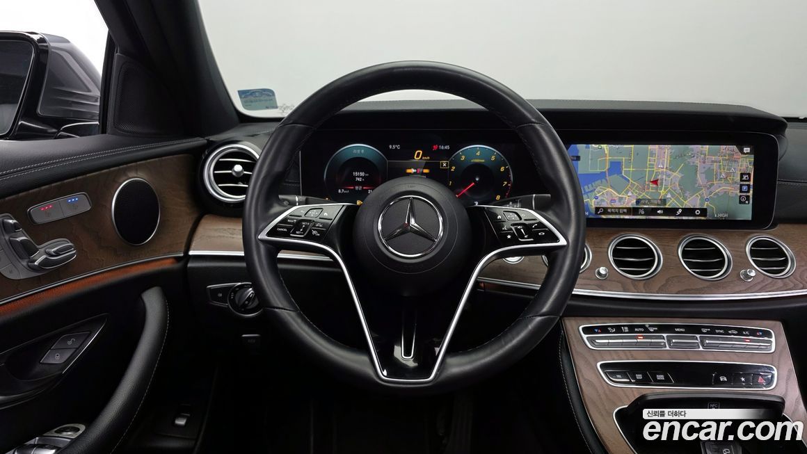 Mercedes-Benz E-Class 2022