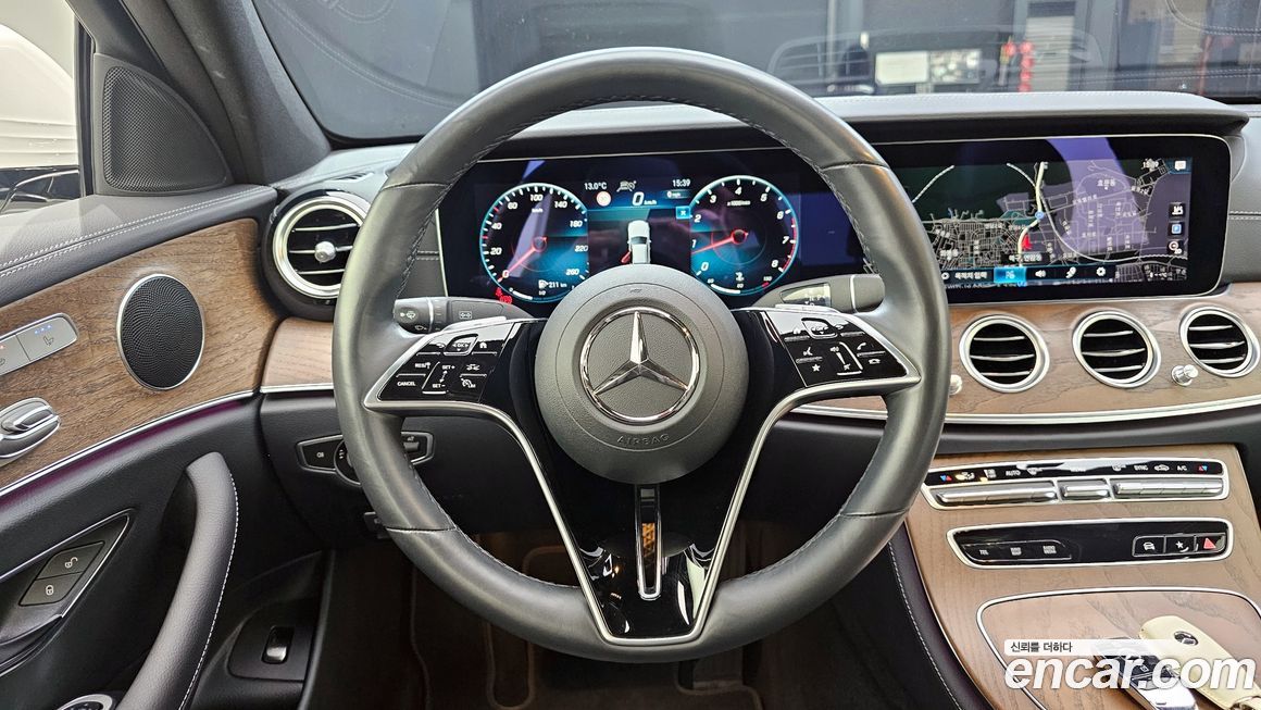 Mercedes-Benz E-Class 2023