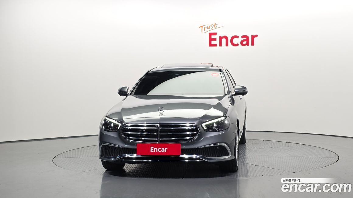 Mercedes-Benz E-Class 2022