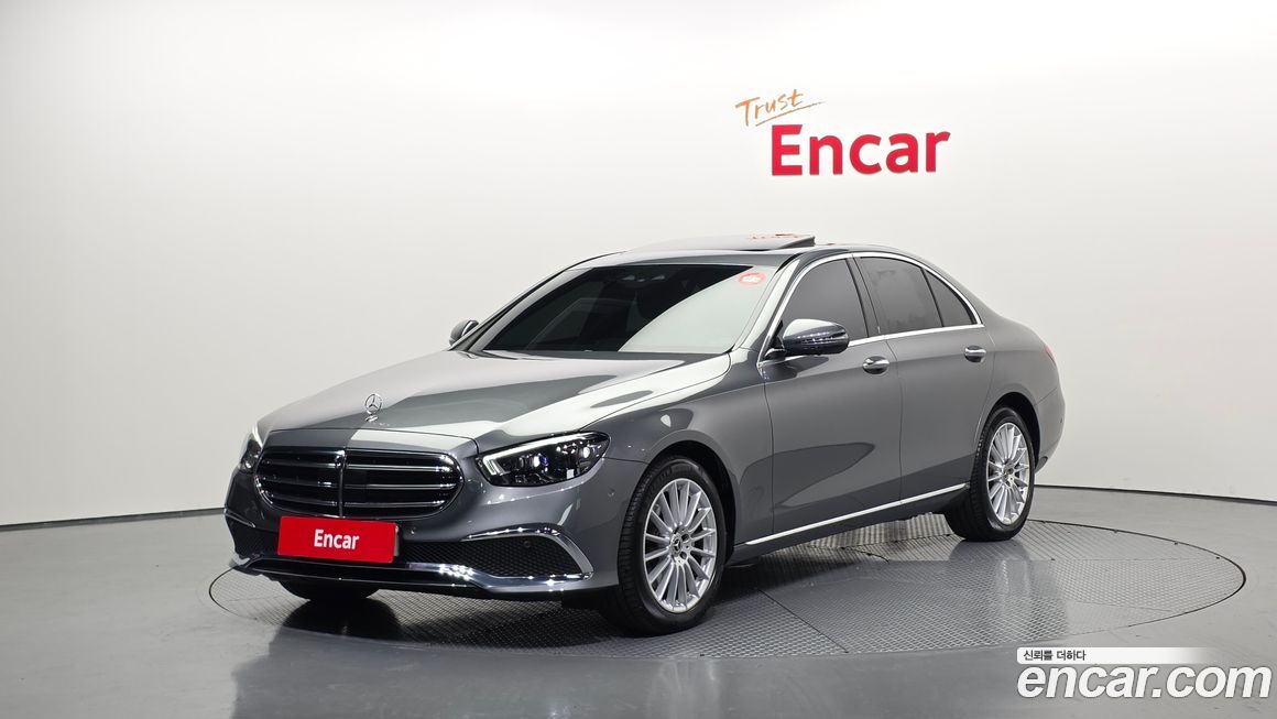Mercedes-Benz E-Class 2022