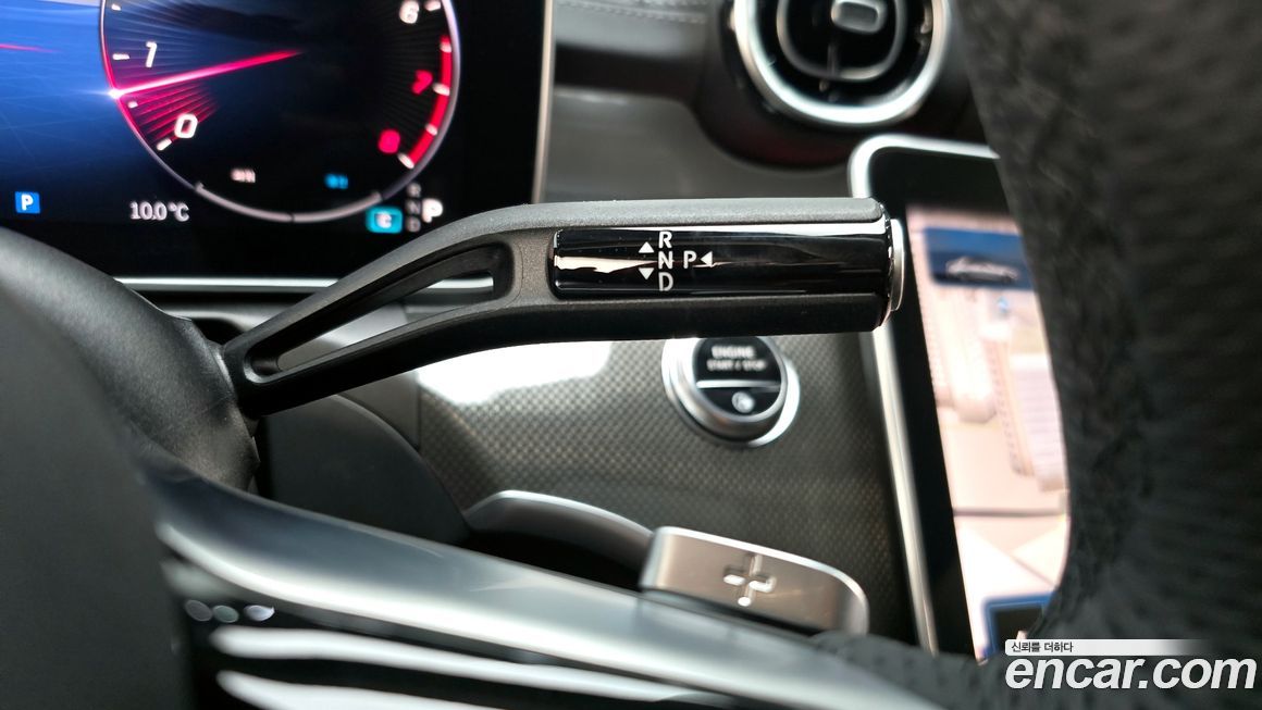 Mercedes-Benz C-Class 2024