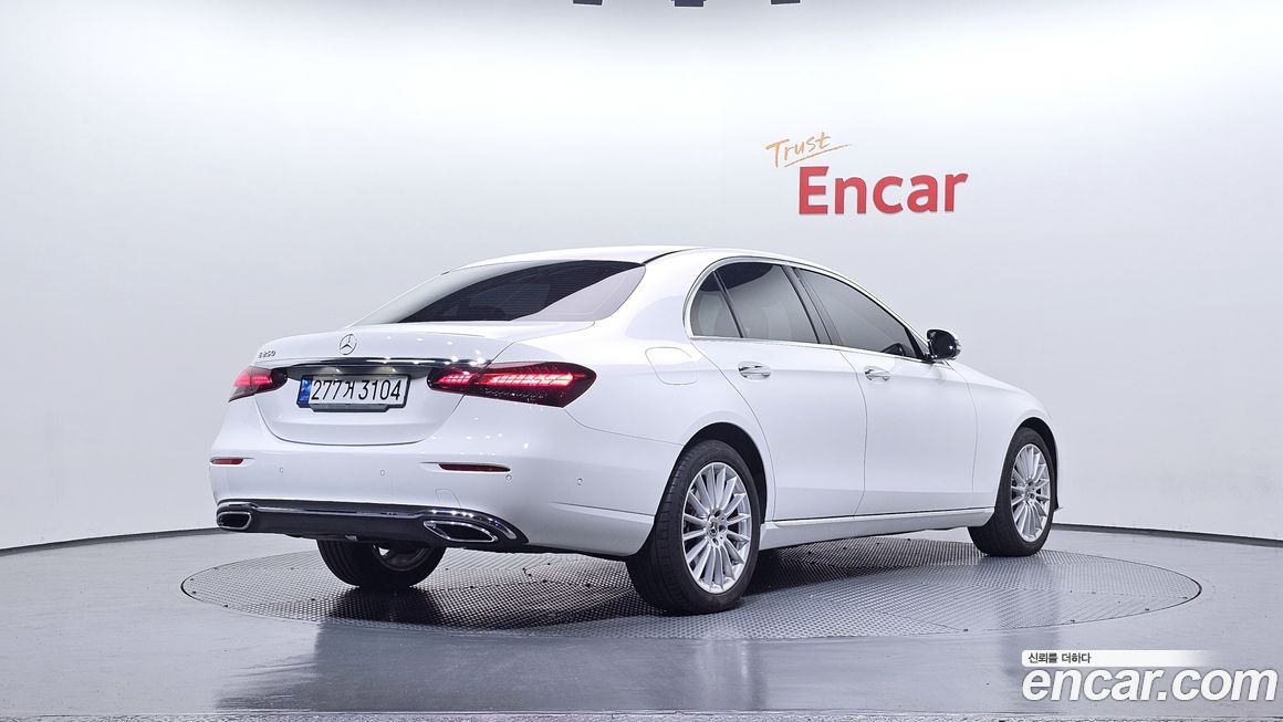 Mercedes-Benz E-Class 2023