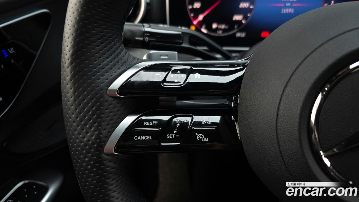 Mercedes-Benz C-Class 2024