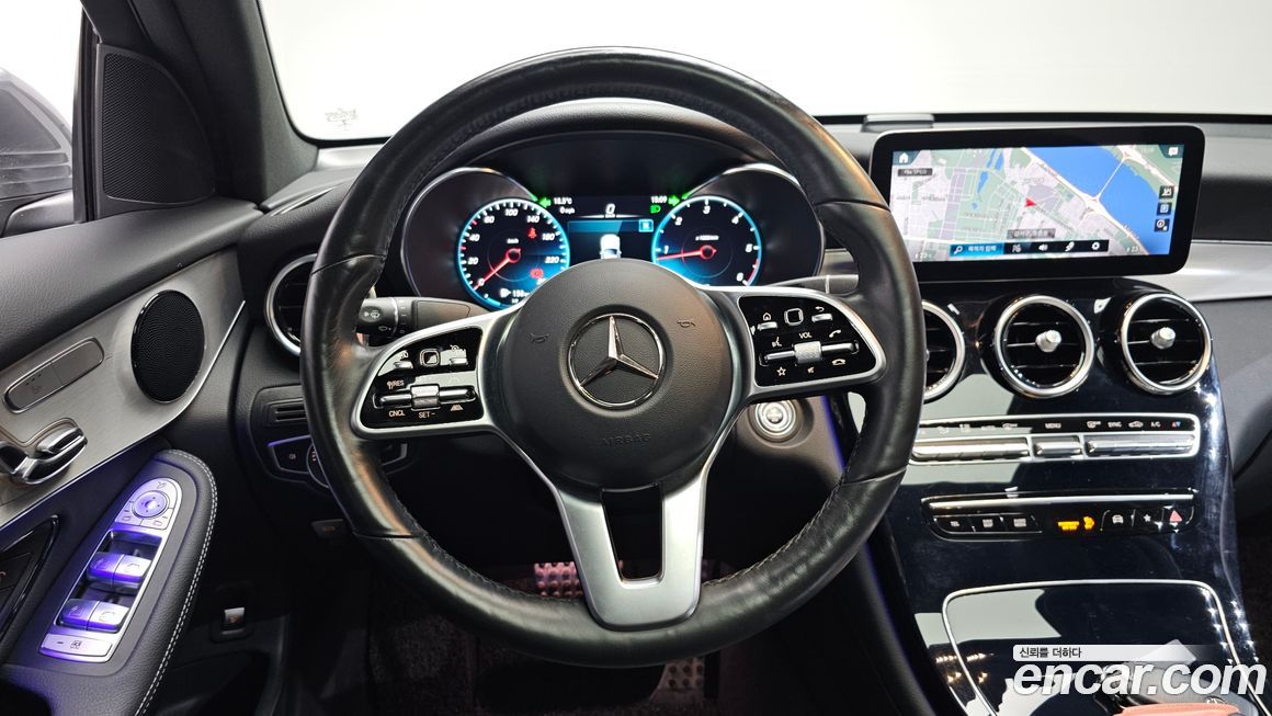 Mercedes-Benz GLC-Class 2021