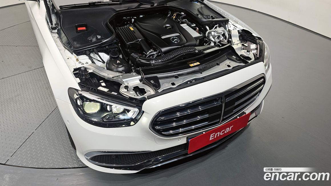 Mercedes-Benz E-Class 2023