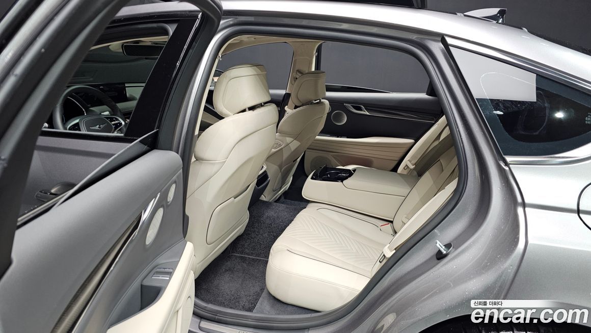 Genesis G80 2023