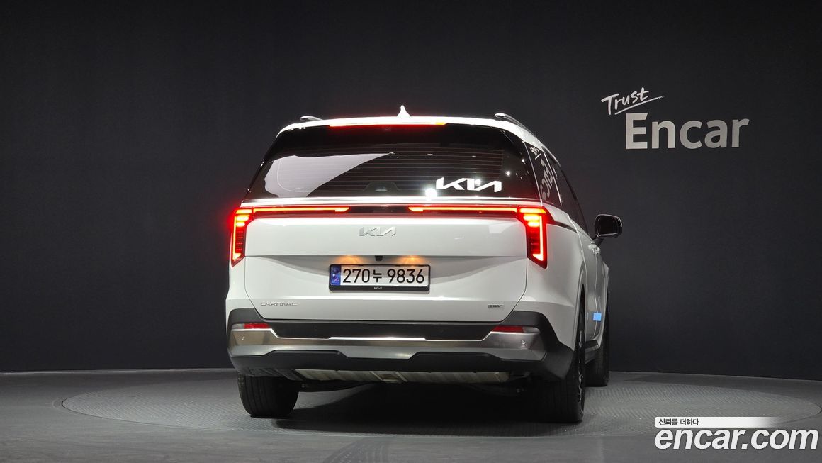 Kia Canival 2024