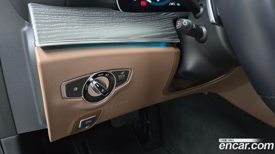 Mercedes-Benz E-Class 2022