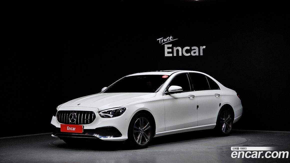 Mercedes-Benz E-Class 2022