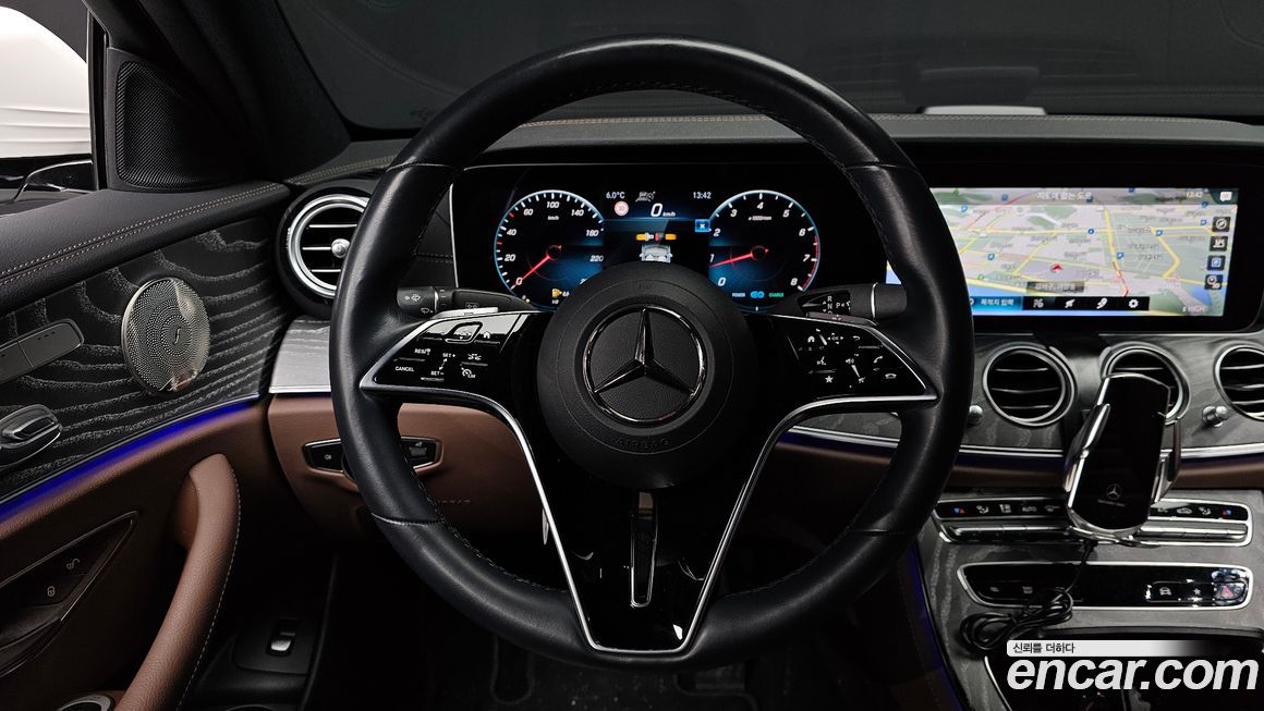 Mercedes-Benz E-Class 2022