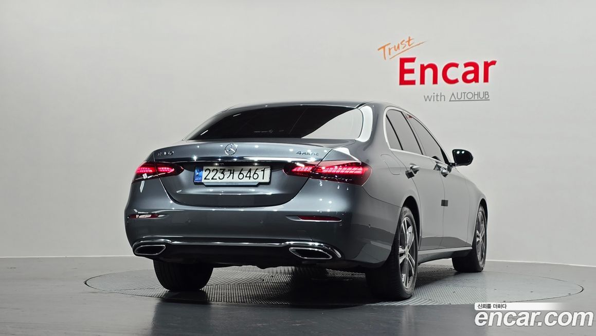 Mercedes-Benz E-Class 2022