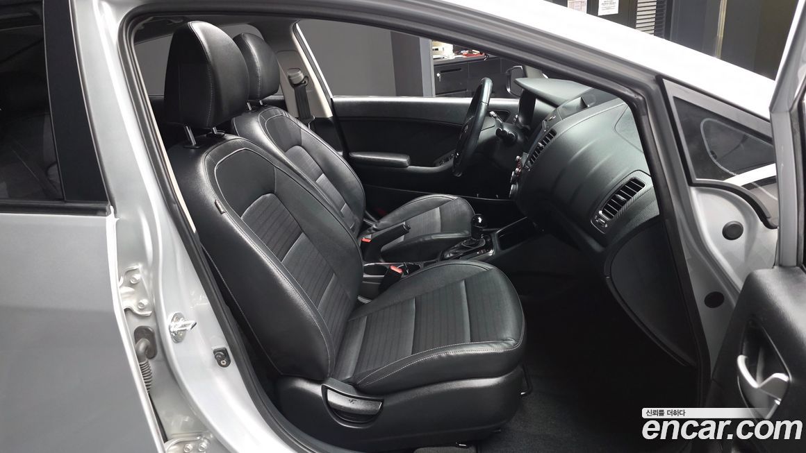Kia K3 2016